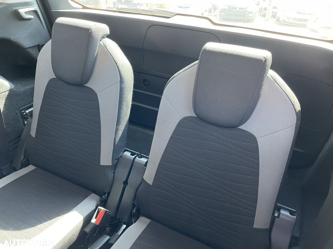 Citroën C4 Picasso 1.6 e-HDI Aut. Exclusive - 11