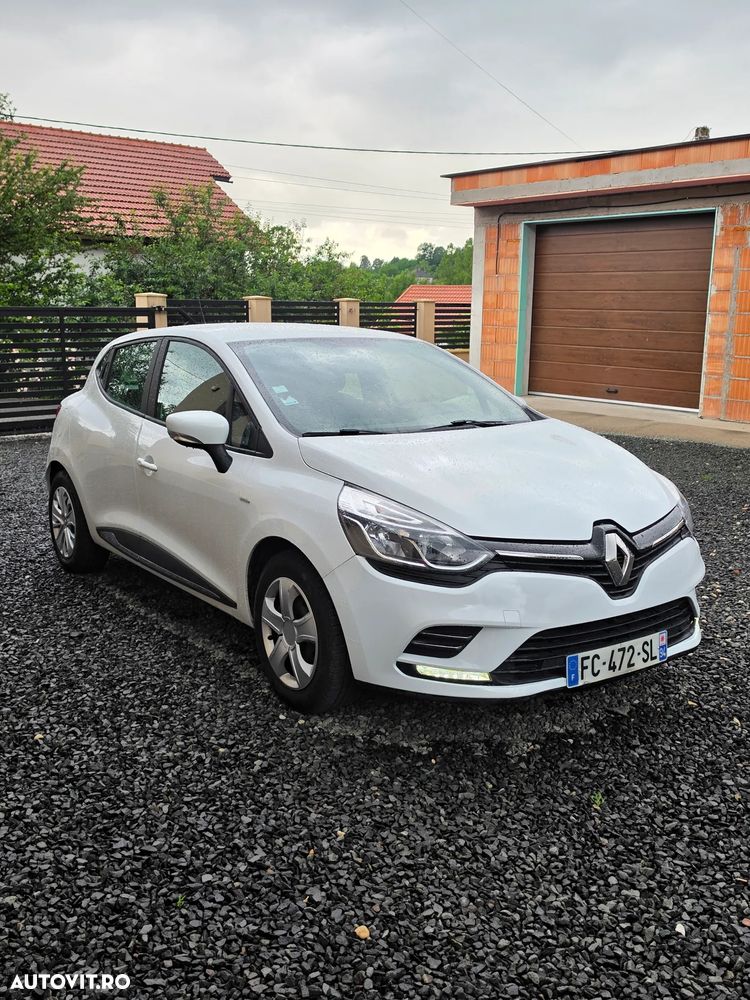 Renault Clio - 8