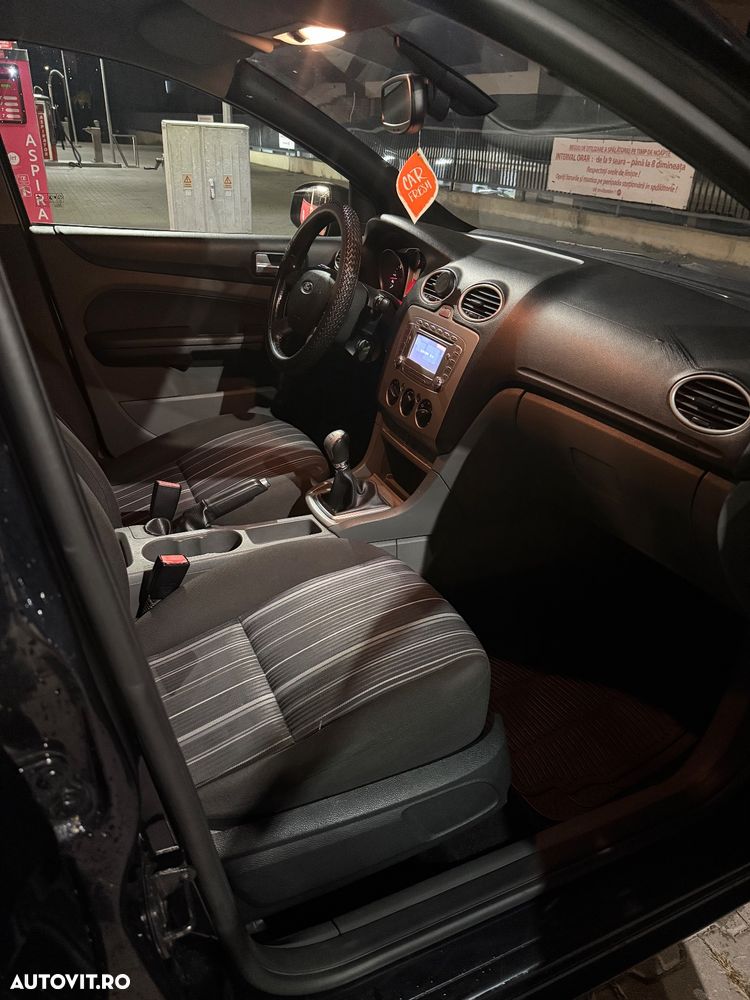 Ford Focus 1.6 TDCi Sport - 10