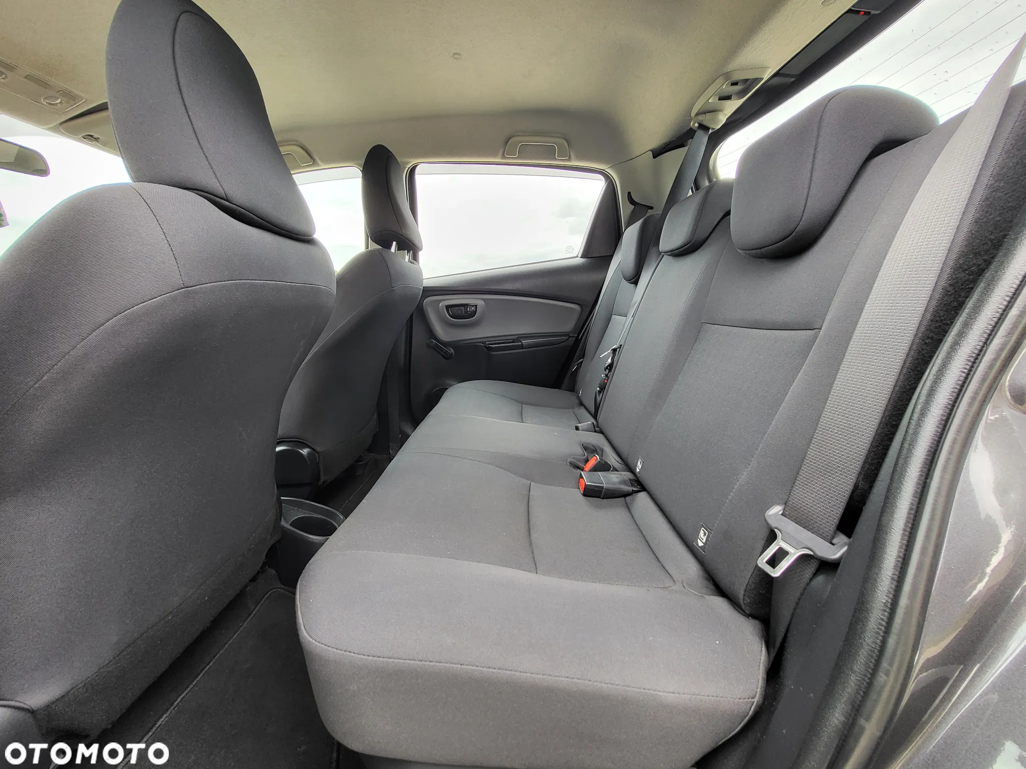 Toyota Yaris - 30