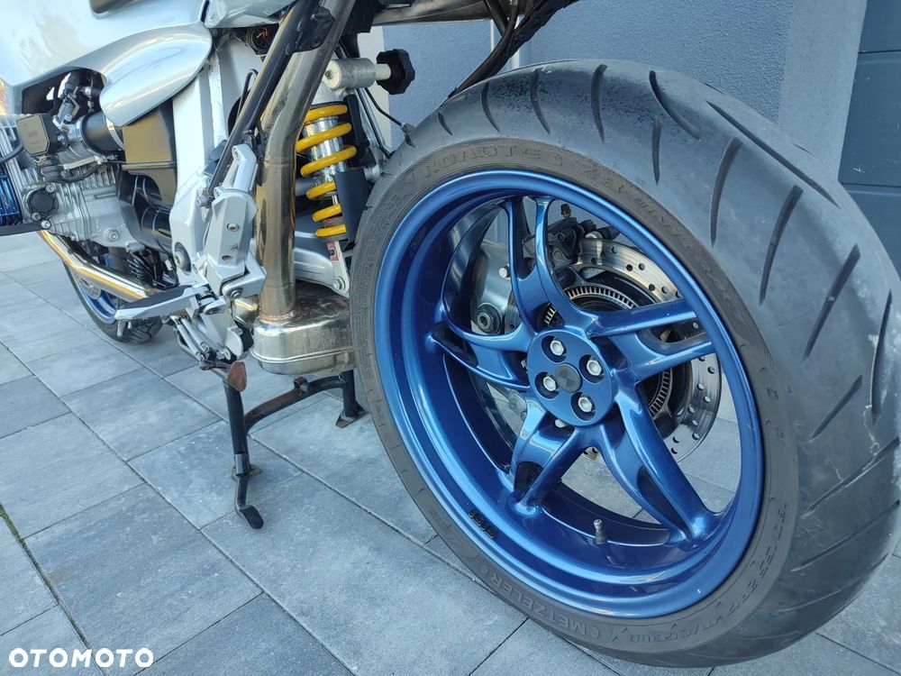 BMW R - 19