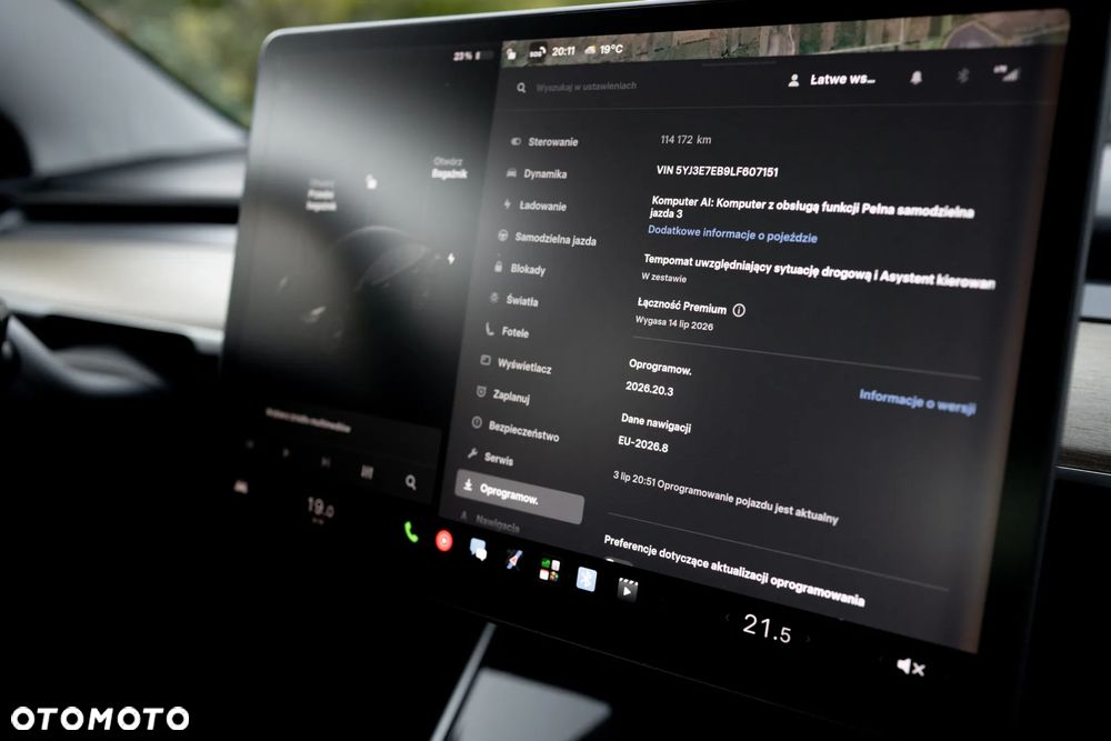Tesla Model 3 - 24