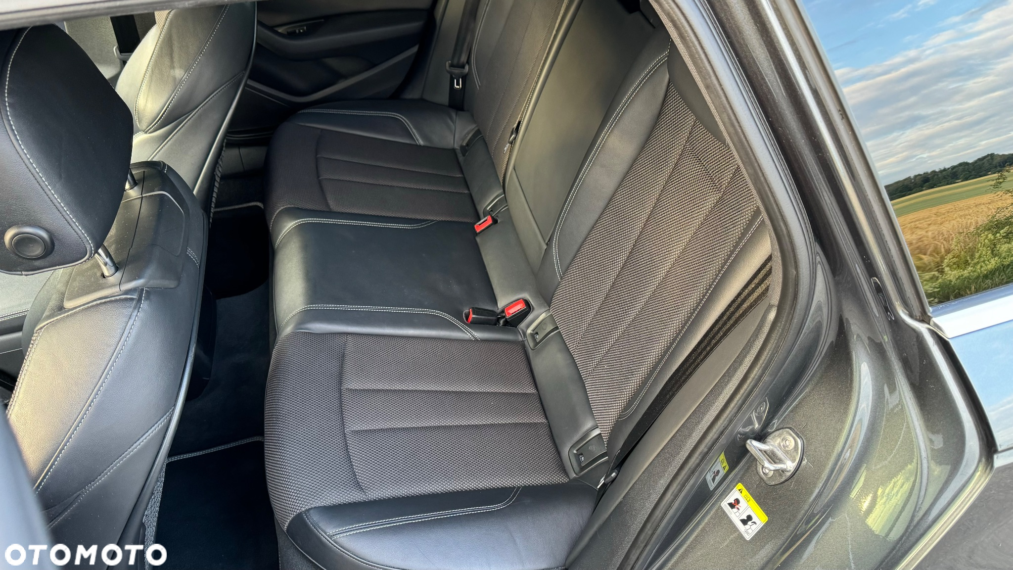 Audi A4 Avant 40 TDI S tronic S line - 14