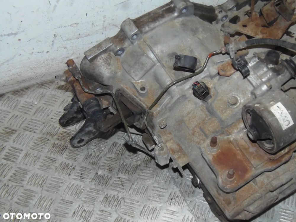 SKRZYNIA BIEGÓW MITSUBISHI OUTLANDER I 2.0 B MANUAL W5M421ZB1 - 3