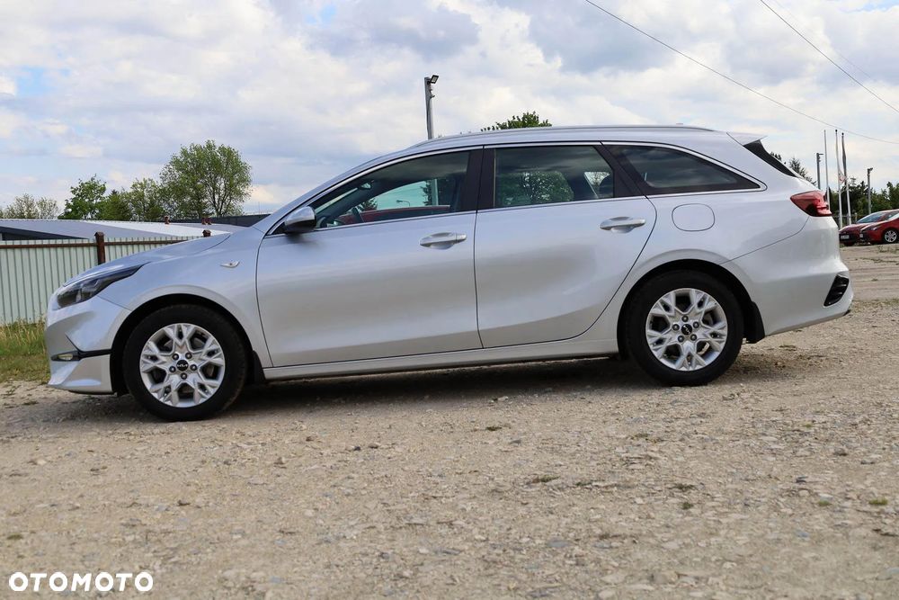 Kia Ceed 1.5 T-GDI M - 10