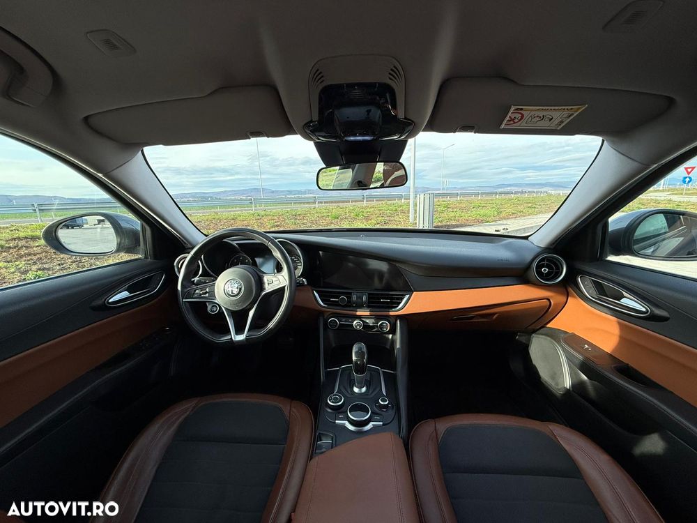 Alfa Romeo Giulia 2.2 Diesel AT8 Advanced Efficiency - 5