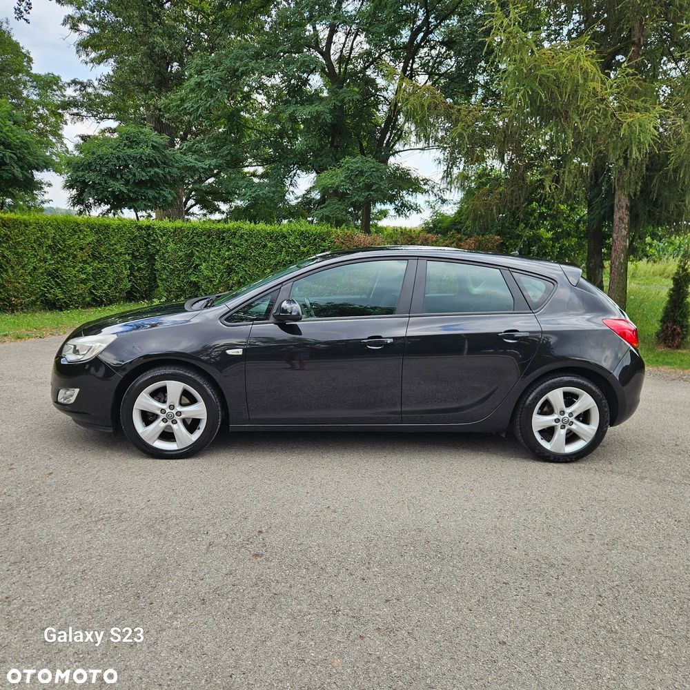 Opel Astra 1.6 Color Edition - 4