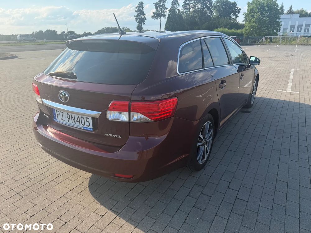 Toyota Avensis - 6