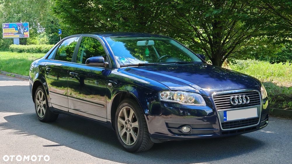 Audi A4 Limousine - 1