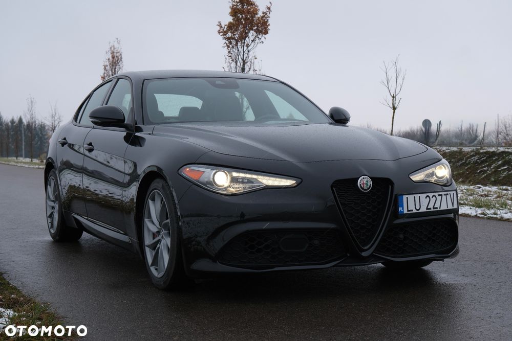 Alfa Romeo Giulia 2.0 Turbo 16V AT8 Veloce - 4