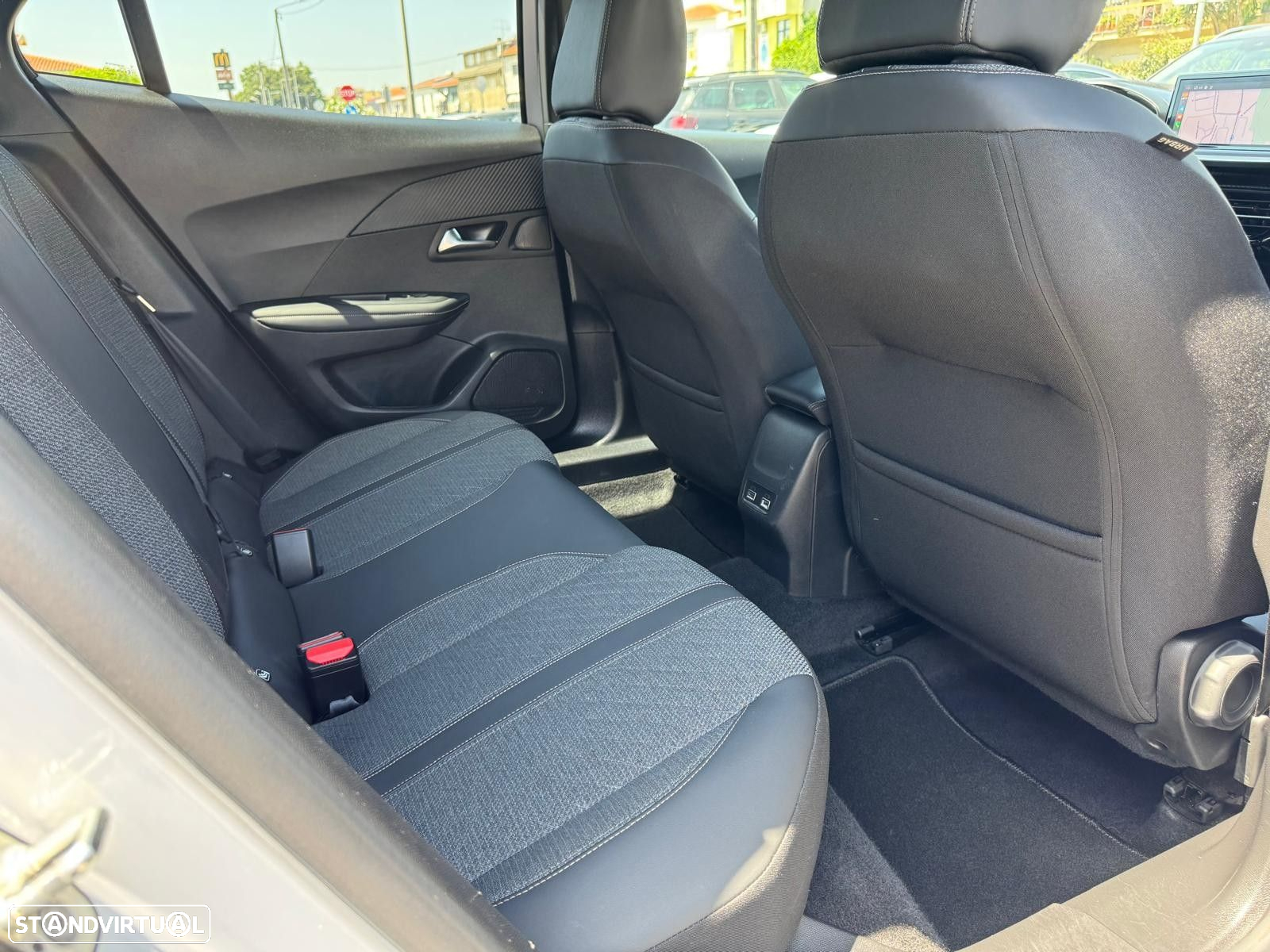 Peugeot 2008 1.2 PureTech Allure Pack - 14