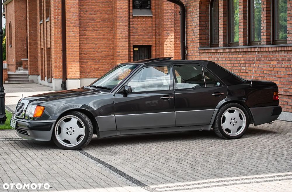 Mercedes-Benz W124 (1984-1993) - 13