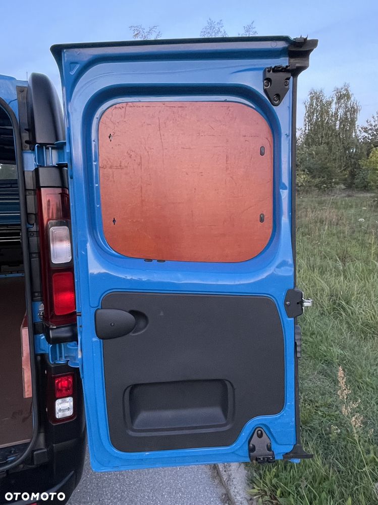 Renault Trafic - 25