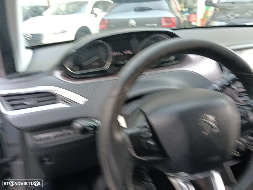 Peugeot 2008 1.4 HDi Active - 17