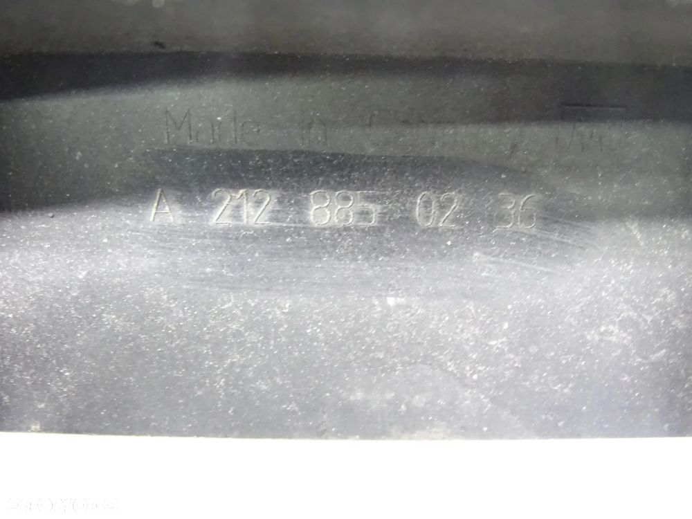 Mercedes E W212 Uchwyt mocowanie grilla atrapy 2128850236 - 3