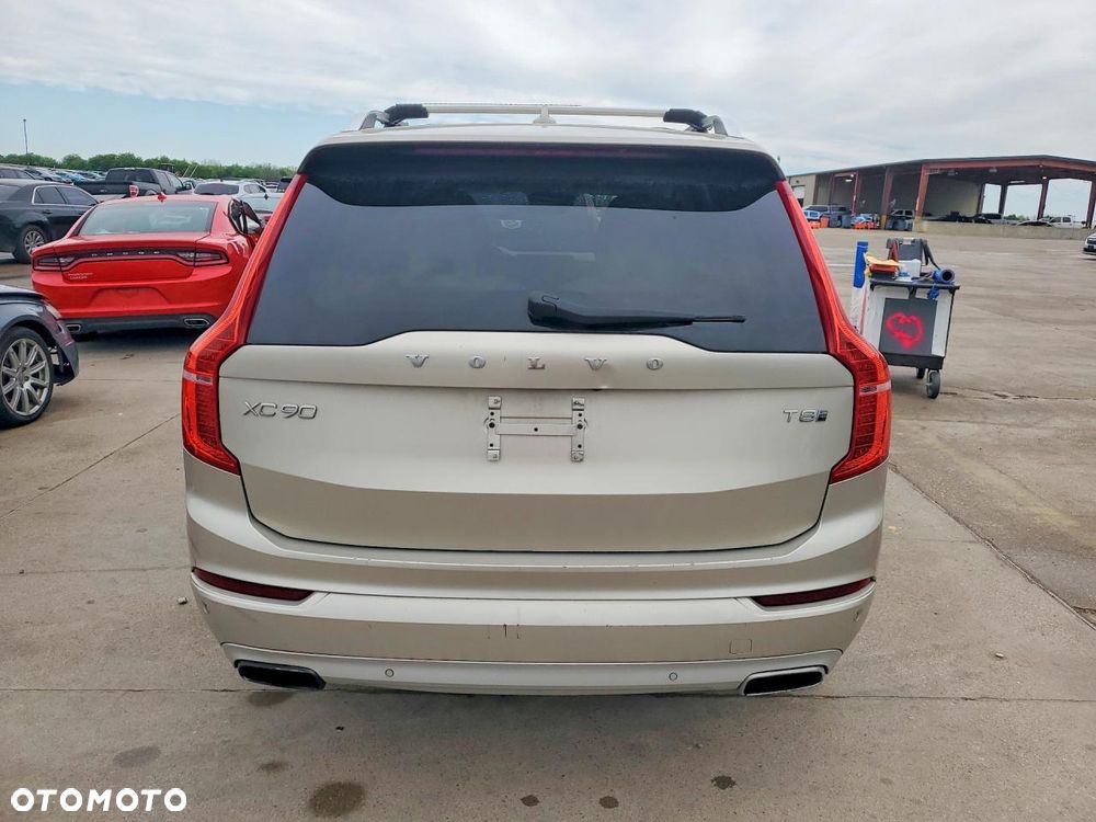 Volvo XC 90 T8 AWD Twin Engine Geartronic Momentum - 6