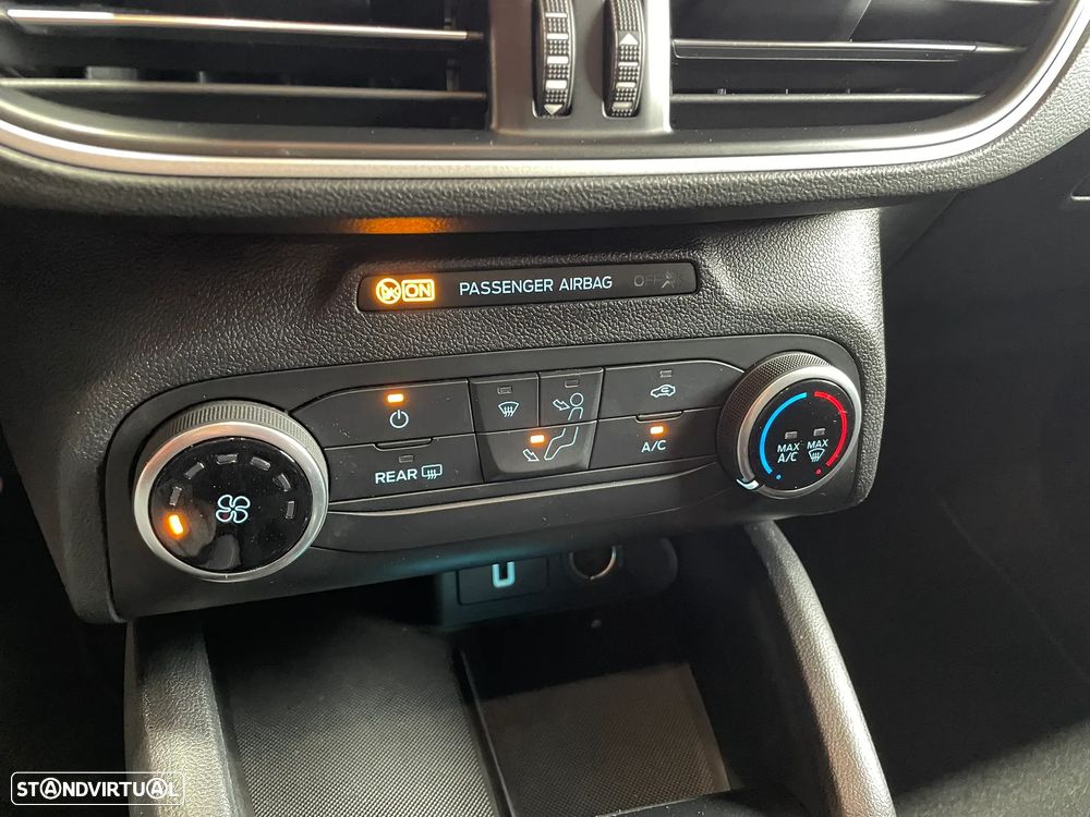 Ford Focus 1.0 EcoBoost S&S ACTIVE DESIGN - 26