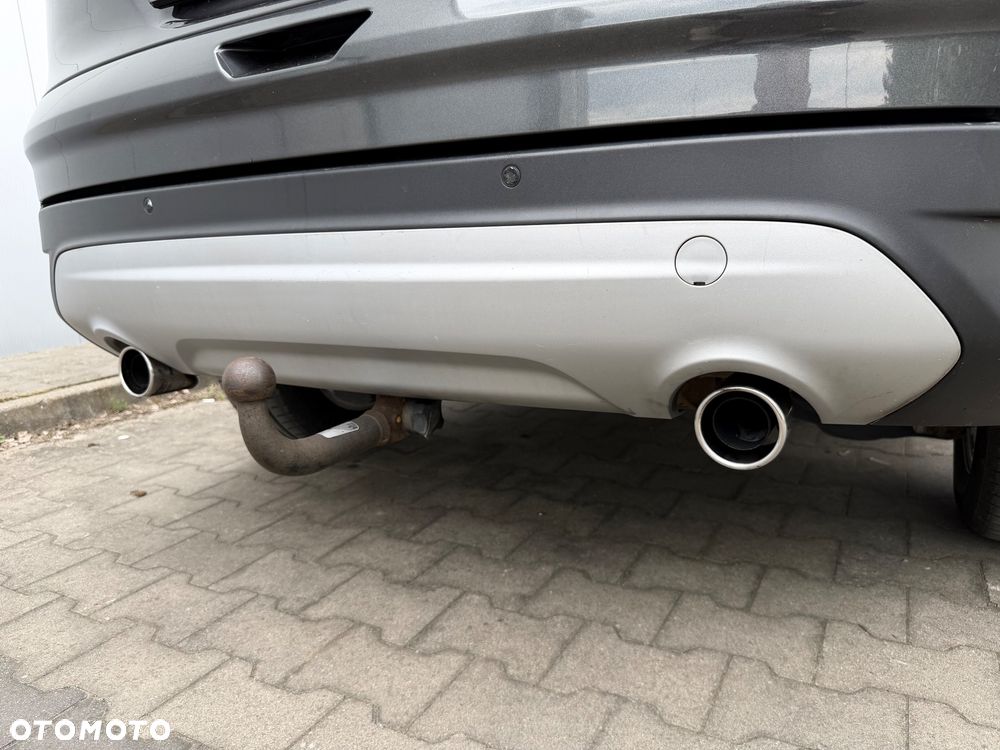 Ford Kuga 1.5 EcoBoost 2x4 Titanium - 9