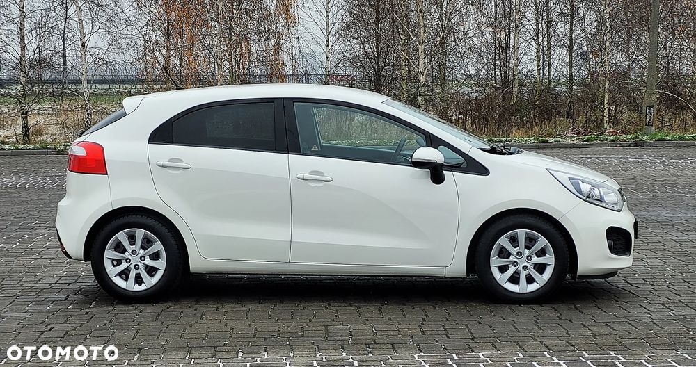 Kia Rio 1.2 Business Line - 13