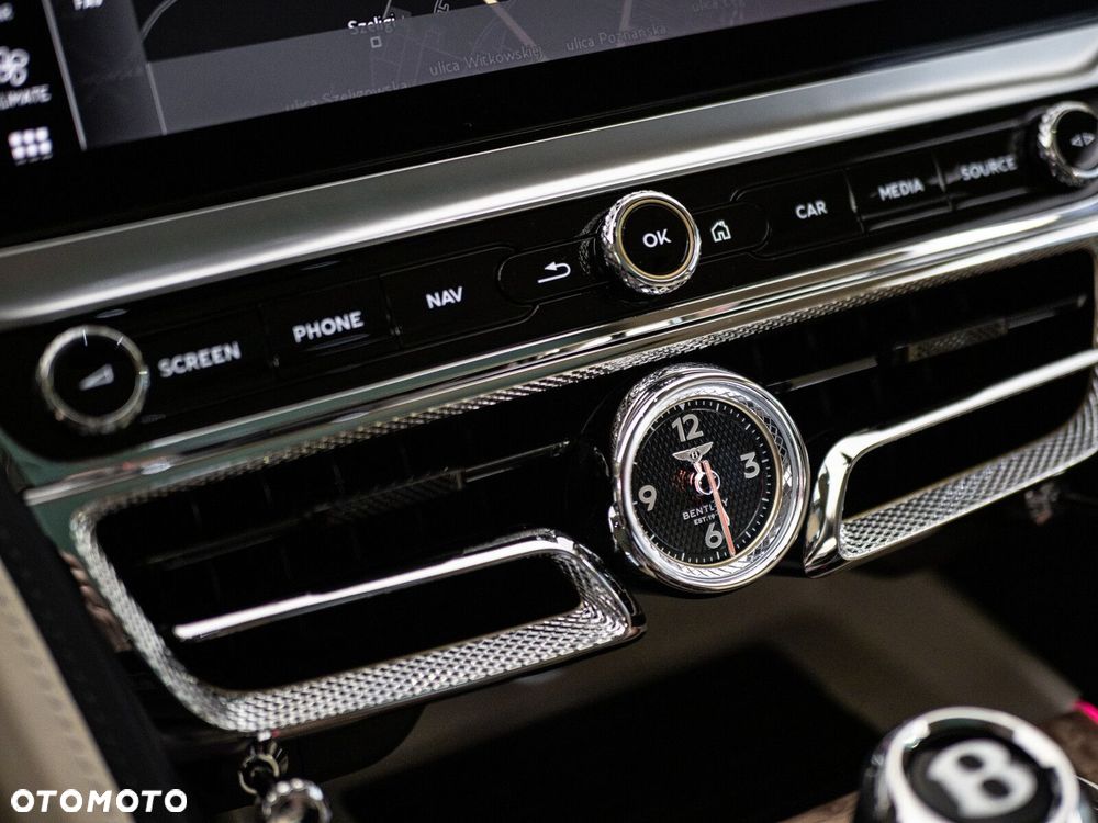 Bentley Flying Spur - 12