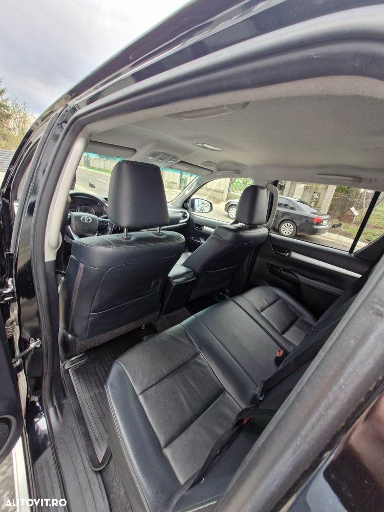 Toyota Hilux 2.8D 204CP 4x4 Double Cab AT Executive - 10