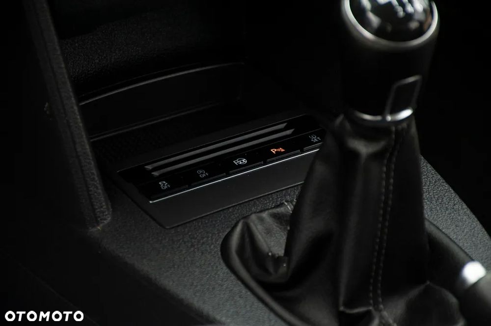 Volkswagen Touran 2.0 TDI DPF Life - 31
