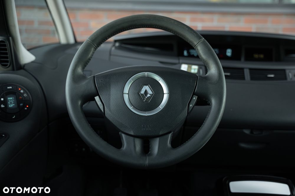 Renault Espace 2.0 dCi Voyage - 29