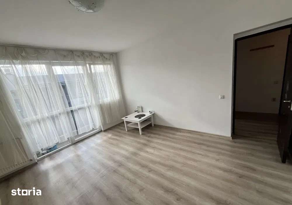 Apartament de 2 camere decomandate, 49 mp, parcare, zona Florilor — fotografia 3
