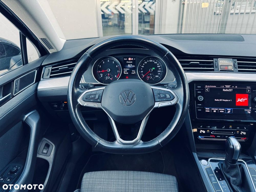 Volkswagen Passat - 20