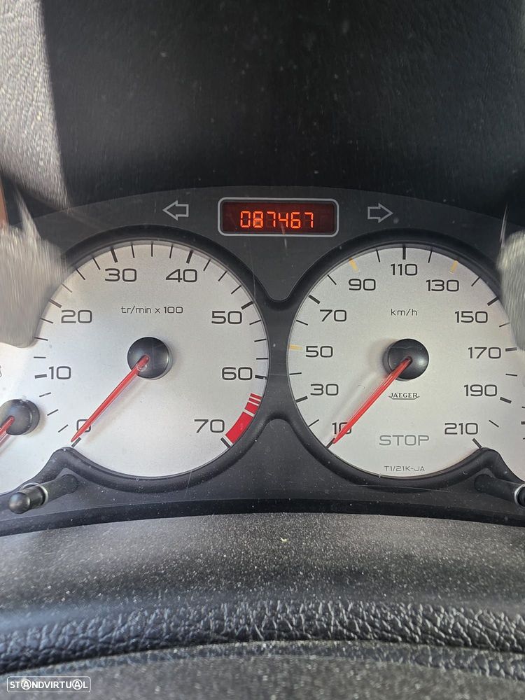 Peugeot 206 1.1 Color Line - 1