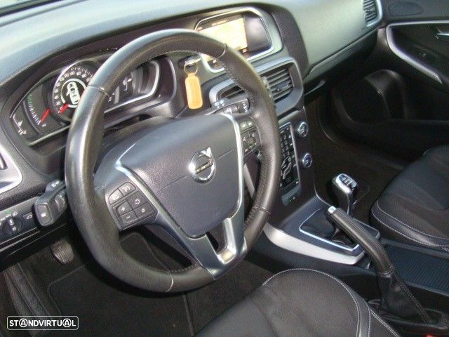 Volvo V40 2.0 D3 R-Design Momentum - 15