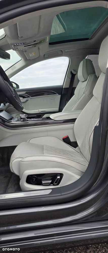 Audi S8 - 14