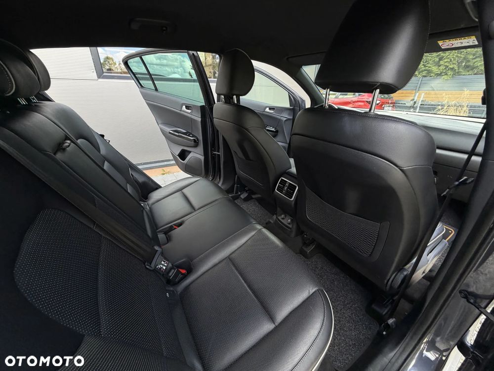 Kia Sportage 2,0 CRDI AWD GT Line - 17