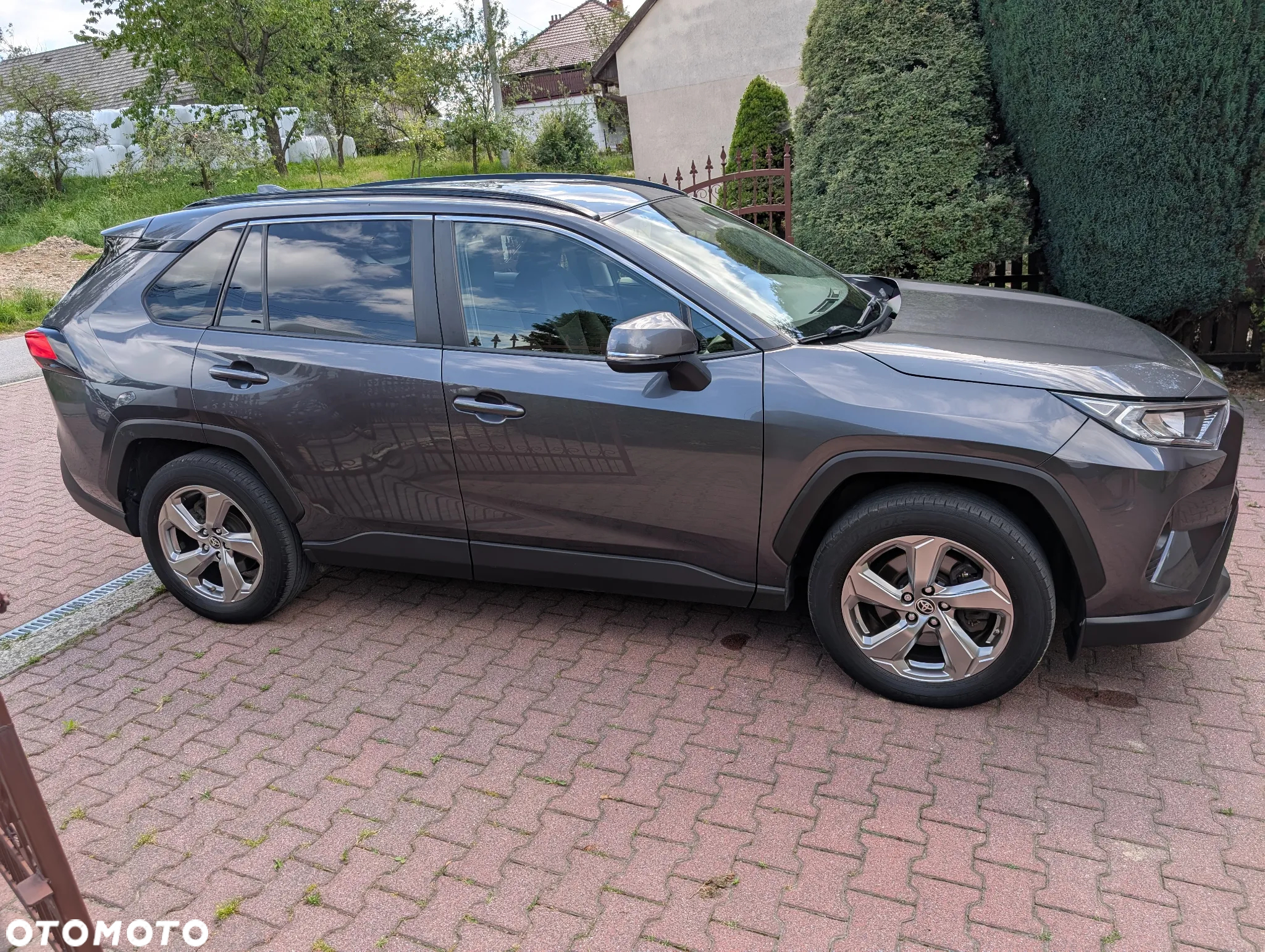 Toyota RAV4 - 2