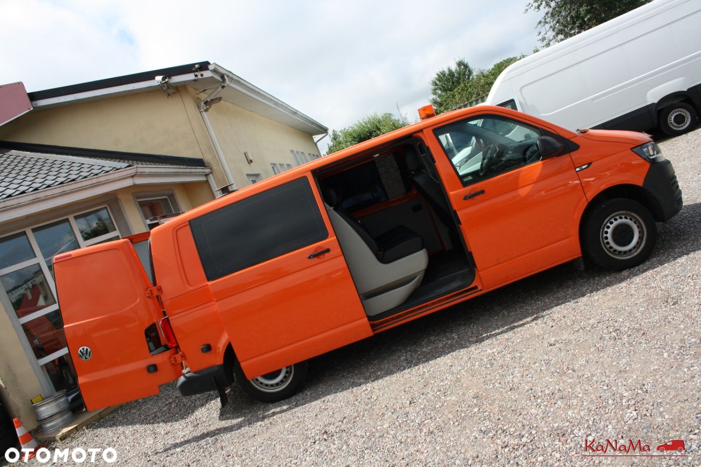 Volkswagen Transporter - 2