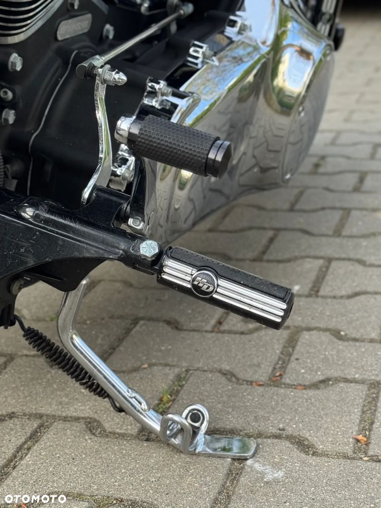 Harley-Davidson FXSB Breakout - 16