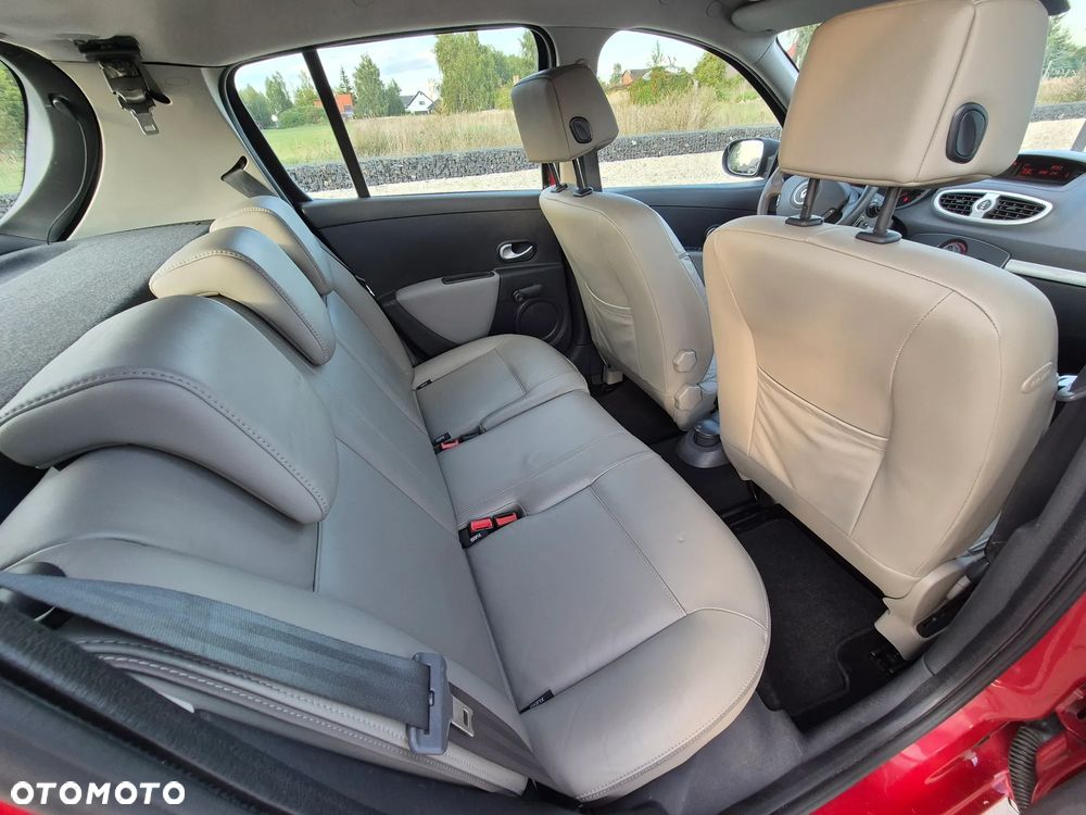 Renault Clio 1.2 16V Authentique - 28