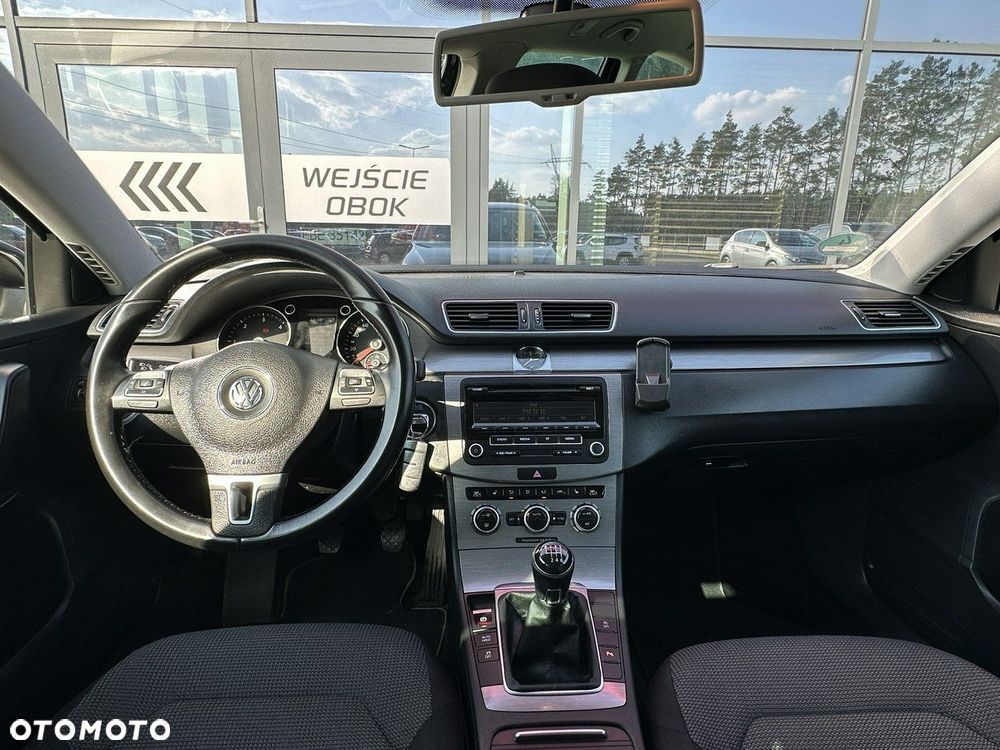 Volkswagen Passat Variant 2.0 Blue TDI SCR Comfortline - 9
