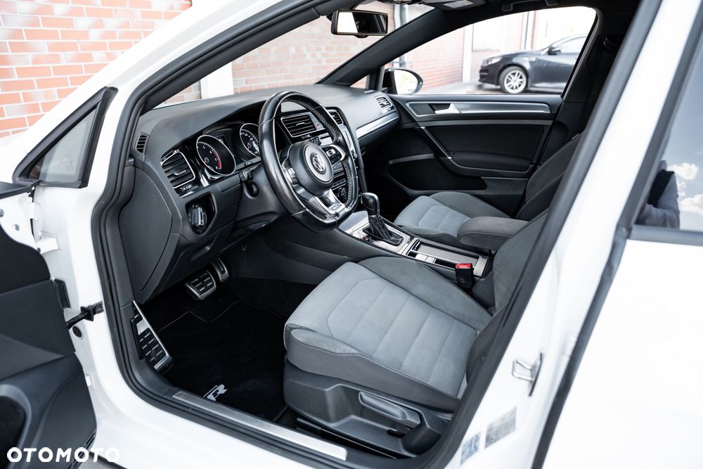 Volkswagen Golf 1.4 TSI BlueMotion Technology DSG Lounge - 20