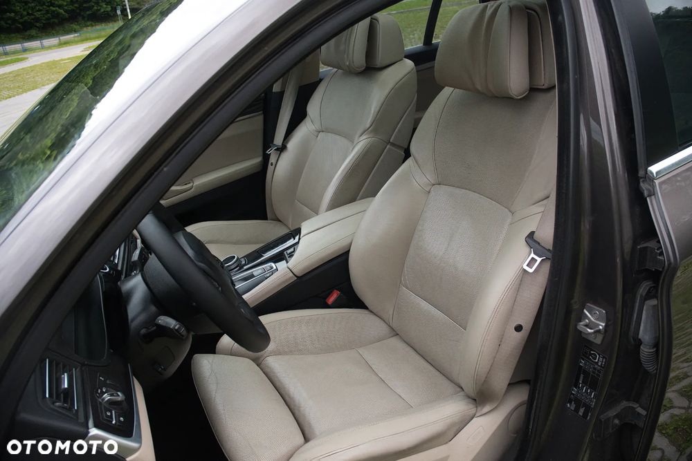 BMW Seria 5 520d Luxury Line - 17