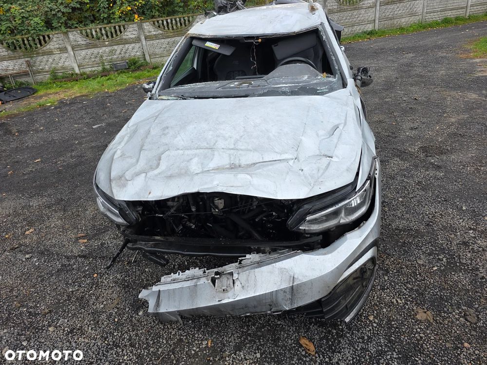 Volkswagen Golf VIII 2.0 TDI R-Line Plus DSG - 5