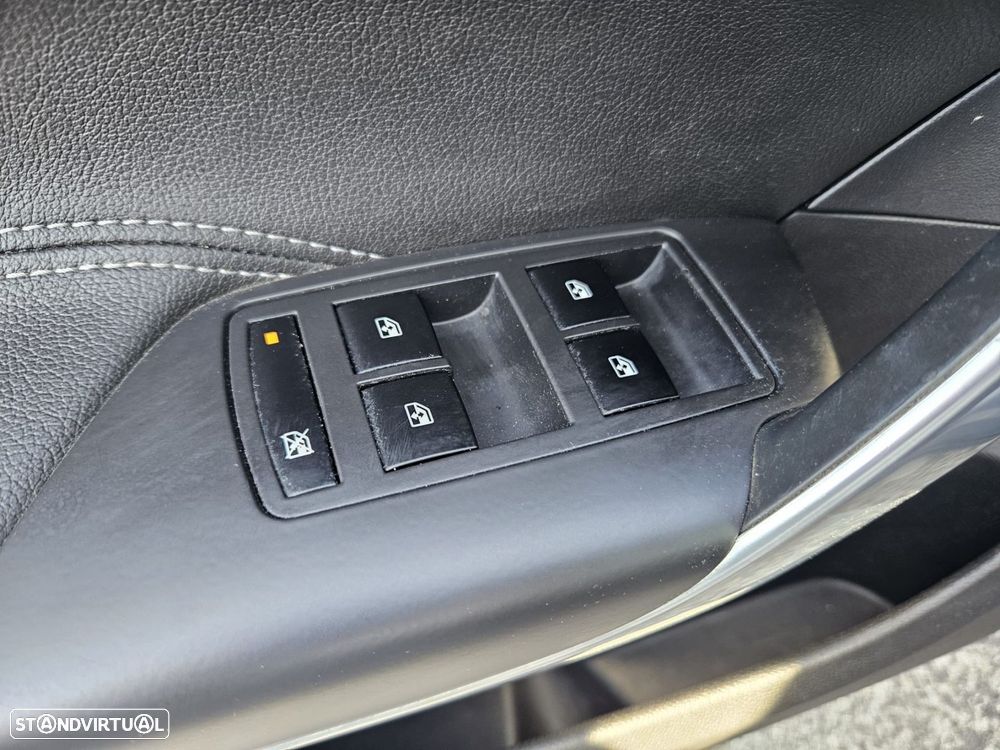 Opel Insignia 2.0 CDTi Executive S/S - 40