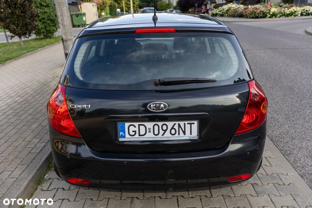 Kia Ceed 1.4 Comfort + - 6