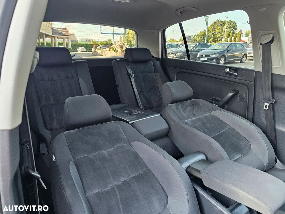 Volkswagen Golf Plus 1.6 TDI DPF DSG Highline - 14