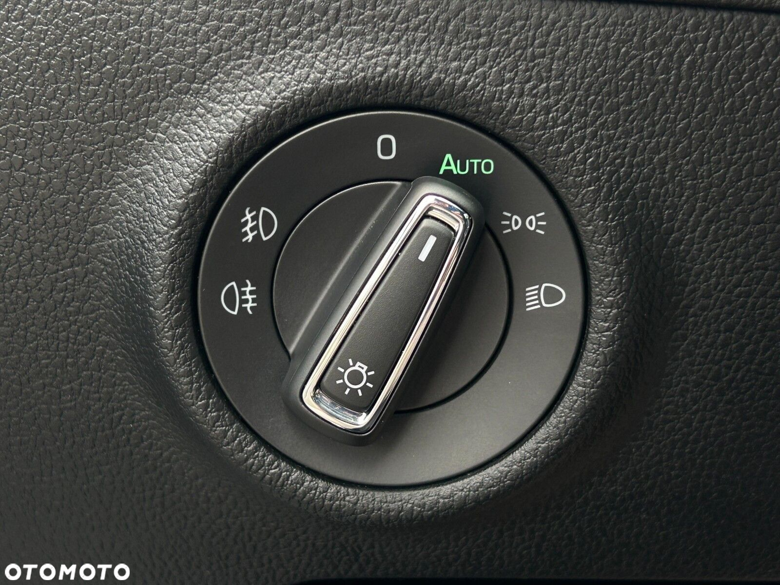 Skoda Superb 2.0 TDI SCR Style DSG - 20