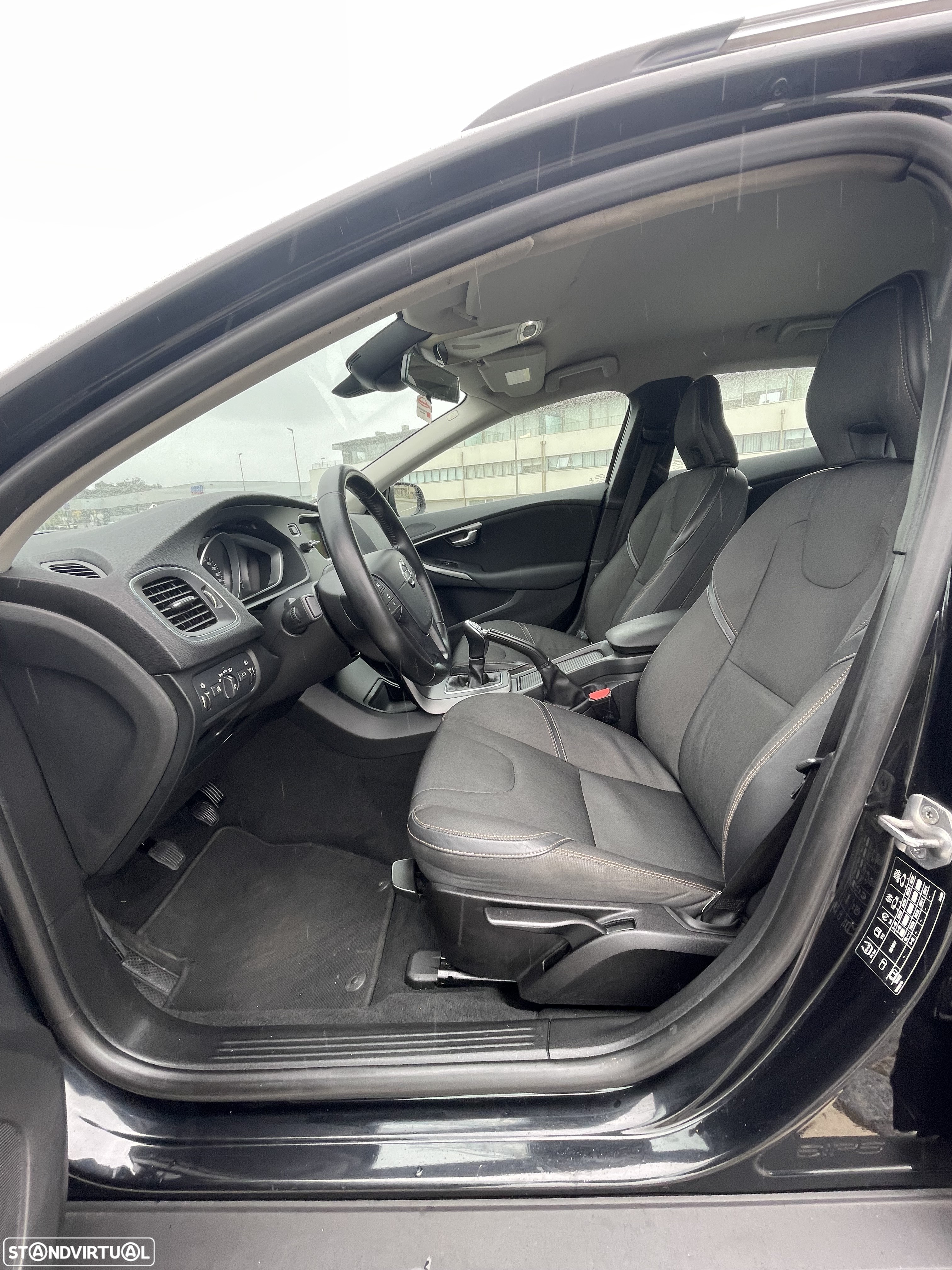 Volvo V40 Cross Country 1.6 D2 Momentum - 9