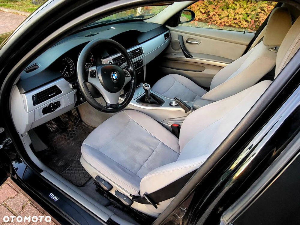 BMW Seria 3 320d - 12