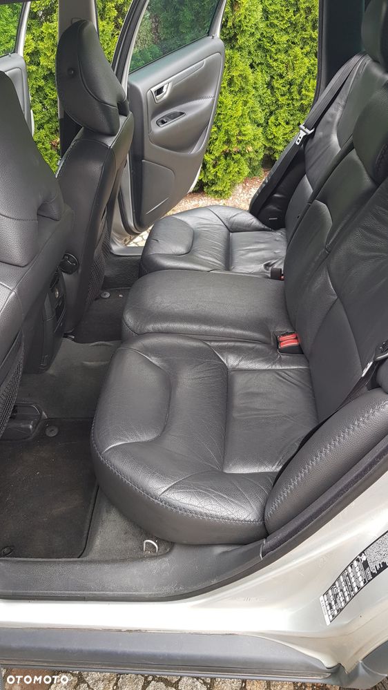 Volvo XC 70 D5 AWD Momentum - 25
