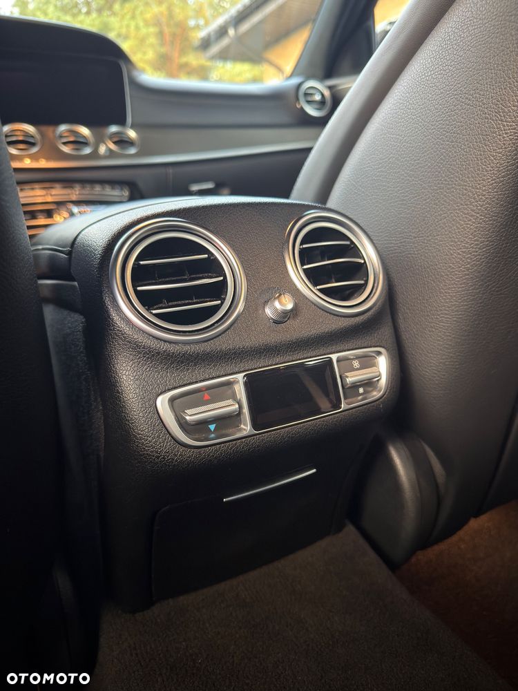 Mercedes-Benz Klasa E AMG 63 S 4-Matic+ - 24