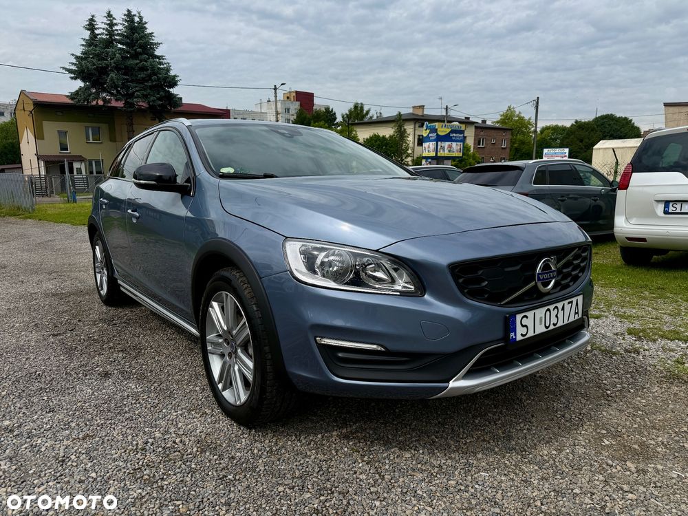 Volvo V60 Cross Country - 9